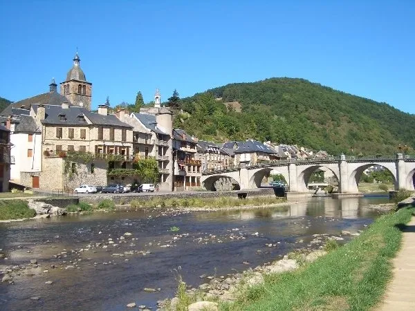 Les Quais du Lot à St Geniez d'Olt, OFFICE DE TOURISME INTERCANTONAL SAINT GENIEZ  / CAMPAGNAC