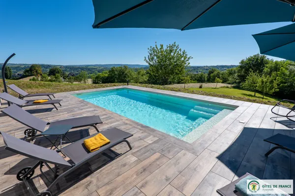 Vue de la piscine, FF