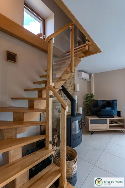 Vue escalier vers l'étage, FF