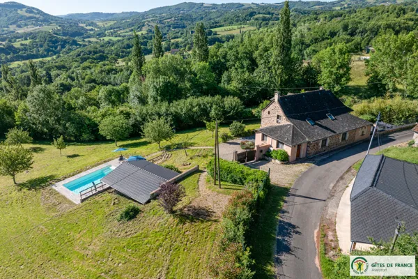 Vue de la maison par drone, FF
