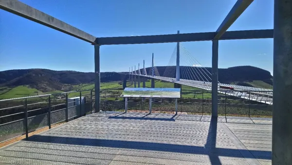 Aire de Brocuéjouls, Villa Larzac