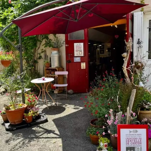 Les Cartons de Janete, OFFICE DE TOURISME LARZAC VALLEES