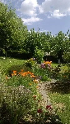 Mme Gyslaine COPPENS, OFFICE DE TOURISME INTERCANTONAL SAINT GENIEZ  / CAMPAGNAC