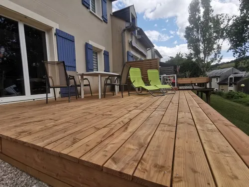 Le 2 de la Maison Bleue- Terrasse, Office de Tourisme des Causses à l'Aubrac
