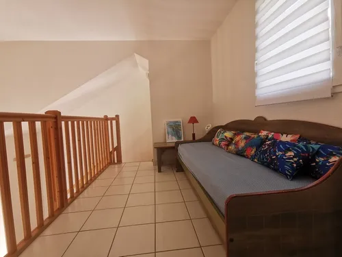 Canapé deux couchages en étage, en mezzanine., Office de Tourisme des Causses à l'Aubrac