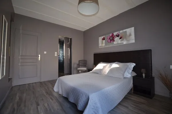 Le gîte de la Calquière, OFFICE DE TOURISME INTERCANTONAL SAINT GENIEZ  / CAMPAGNAC