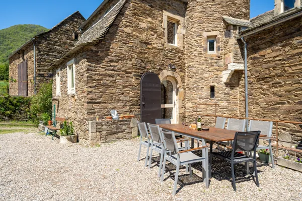 L'entrée du gîte avec terrasse