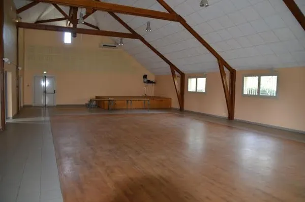 Salle des fêtes de Prades d'Aubrac, OFFICE DE TOURISME INTERCANTONAL SAINT GENIEZ  / CAMPAGNAC