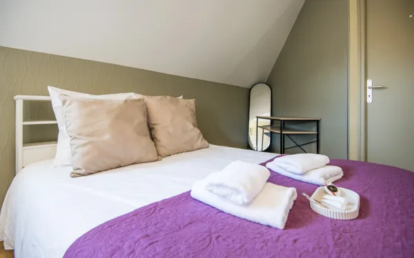 LIT EN 140X190, 1 ER CHAMBRE