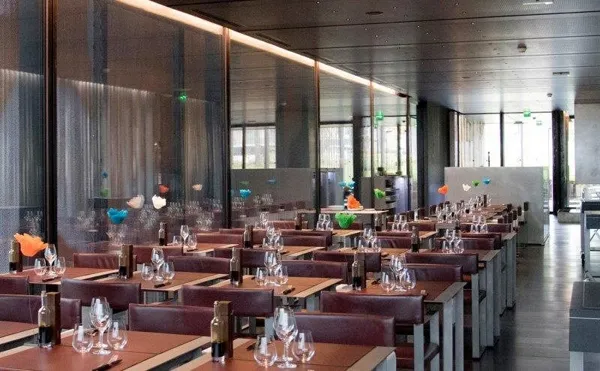 Café BRAS - Salle de réception, 