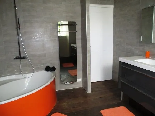 Nadège De LACHOMETTE - CECILLE, OFFICE DE TOURISME DE LAGUIOLE