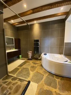 sdb Mgr Frayssinous, Nadège De LACHOMETTE - CECILLE