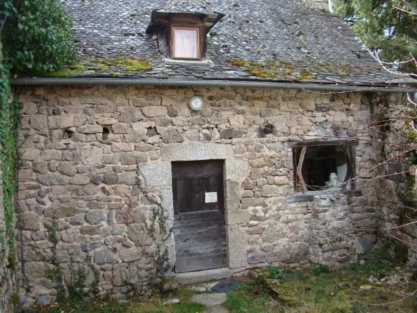 Gîte paysan de la Ferme du Battédou, OFFICE DE TOURISME DU CANTON D'ENTRAYGUES SUR TRUYERE