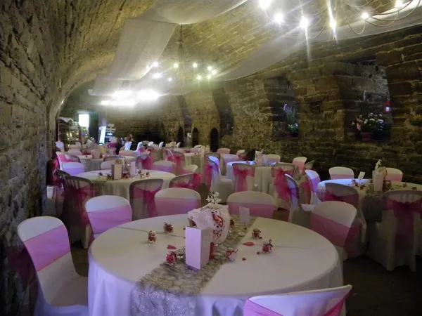 Salle du Pressoir au Château de Saint-Izaire, Mairie de Saint-Izaire