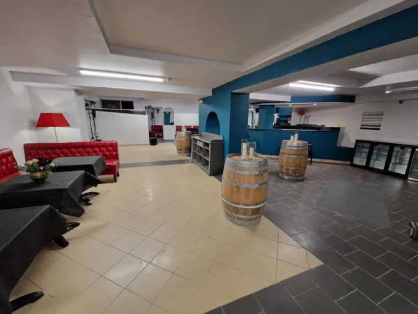 Les Halles du Majestic, LES HALLES DU MAJESTIC