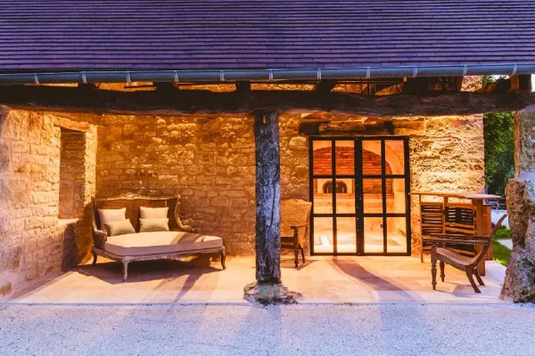 Les Maisons d'En Face : Le Secret (Groupe), OT Villefranche-Najac