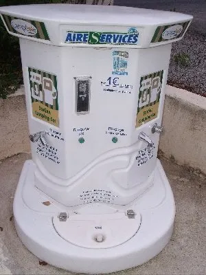 Aire de services camping-car Camping USHUAÏA VILLAGES LES RIVES D'OLT ET AUBRAC**** à St Geniez d'Olt, OFFICE DE TOURISME INTERCANTONAL SAINT GENIEZ  / CAMPAGNAC