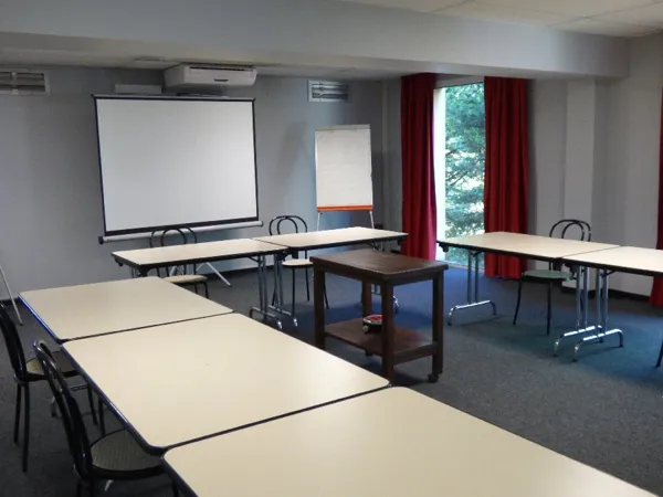 Hôtel Balladins - Coworking, SPL OUEST AVEYRON TOURISME