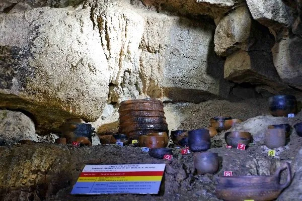 Grotte de Labeil (Le Caylar en Larzac), Eric ALAIN