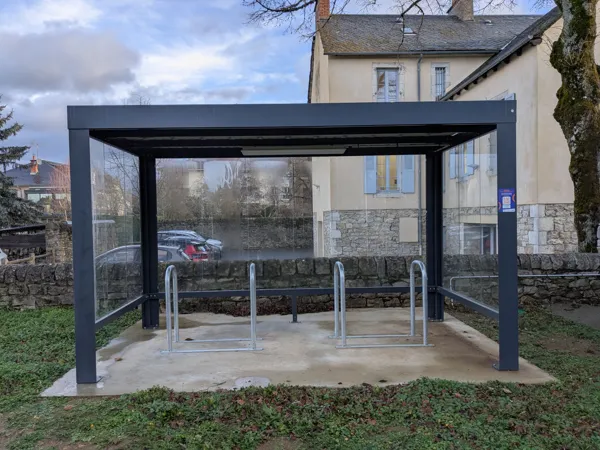 BIT de Bozouls - Aire de services vélo, OT Terres d'Aveyron