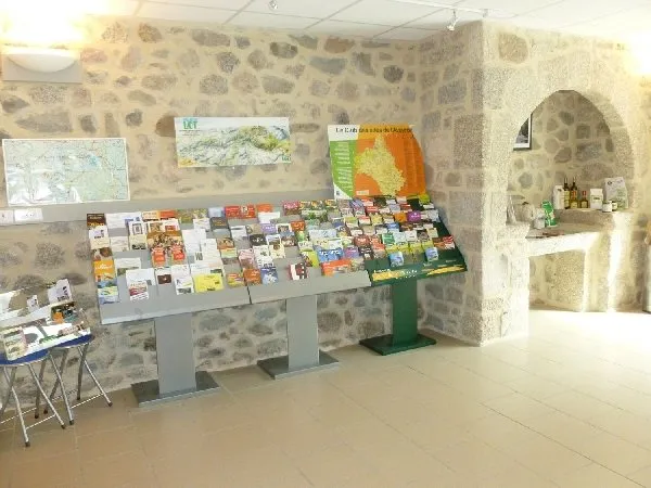 Office de Tourisme Terres d'Aveyron - Bureau d'Information Touristique d'Entraygues, OFFICE DE TOURISME DU CANTON D'ENTRAYGUES SUR TRUYERE