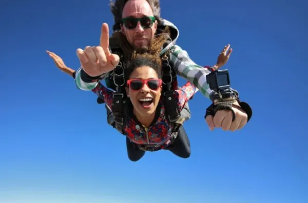 Organisation d’événements privés ou professionnels : anniversaires, séminaires, retraites, réunions familiales ou escapades entre amis, avec une prise en charge sur mesure de la conception à la coordination sur place, Les Choses de l'air