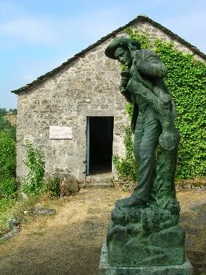 MAISON NATALE DE JEAN-HENRI FABRE, MAISON NATALE DE JEAN-HENRI FABRE