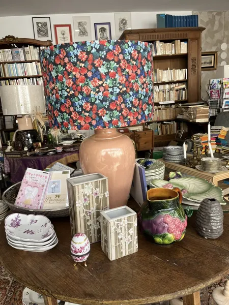 Ma librairie insolite - Livres & Brocante — photo 3
