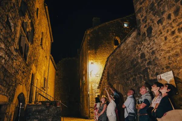 Visite nocturne de St-Jean d'Alcas, OFFICE DE TOURISME LARZAC VALLEES