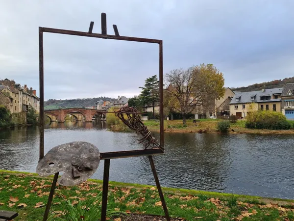 Pont-Vieux d'Espalion vu de l'esplanade du foirail