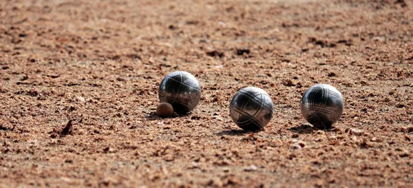 Concours amical de pétanque