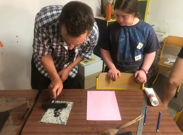 Expérience insolite : Linogravure