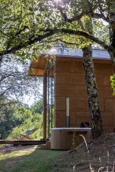 Eco-lodge AIR Extérieur et jacuzzi