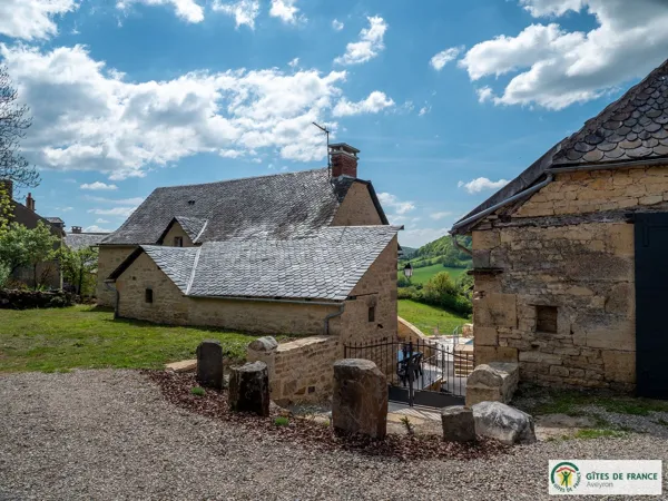 Le derrière, Propriétaire du gîte