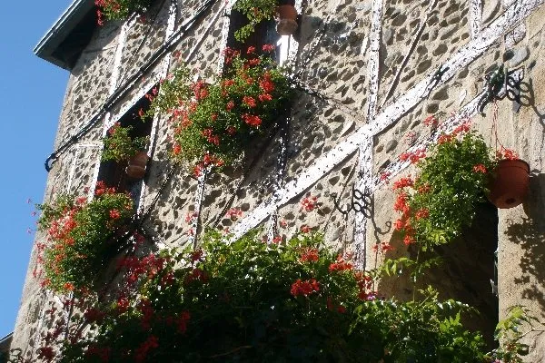 VISITE GUIDEE de SAINTE EULALIE D'OLT (groupe), OFFICE DE TOURISME INTERCANTONAL SAINT GENIEZ  / CAMPAGNAC