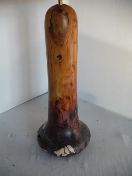 pied de lampe en if, 