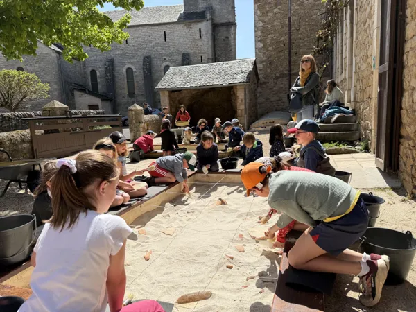 Atelier enfants - Initiation à la fouille archéologique