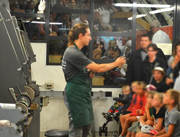 En Coulisse - Visite guidée commentée et gratuite de nos ateliers de Coutellerie