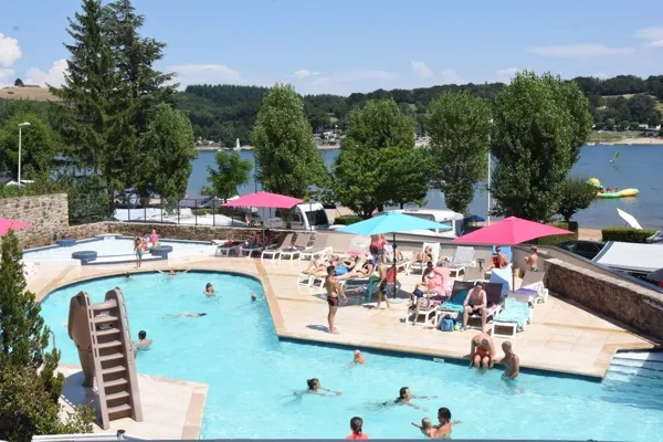 CAMPING CLUB LES GENETS - Lac de Pareloup