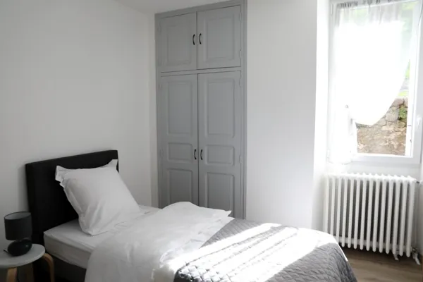 chambre n°2 2 lits en 90 x 200 ou 1 lit 180 x 200