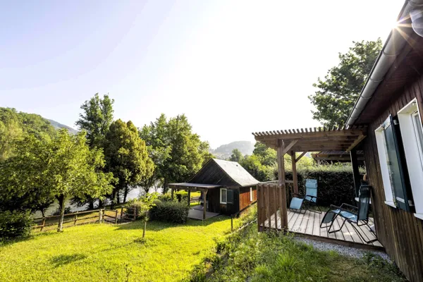 Chalet du Bastié avec vue sur le Lot Entraygues sur Truyère