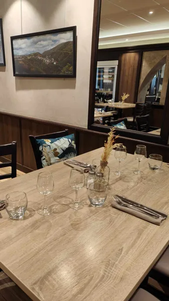 Hôtel Restaurant Le Pont Neuf