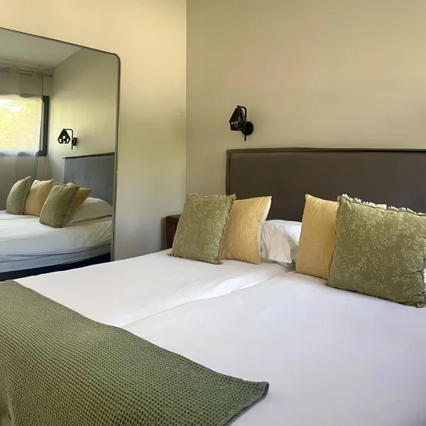 Domaine Le Vaxergues : Gite Ecolodge Le Rougier